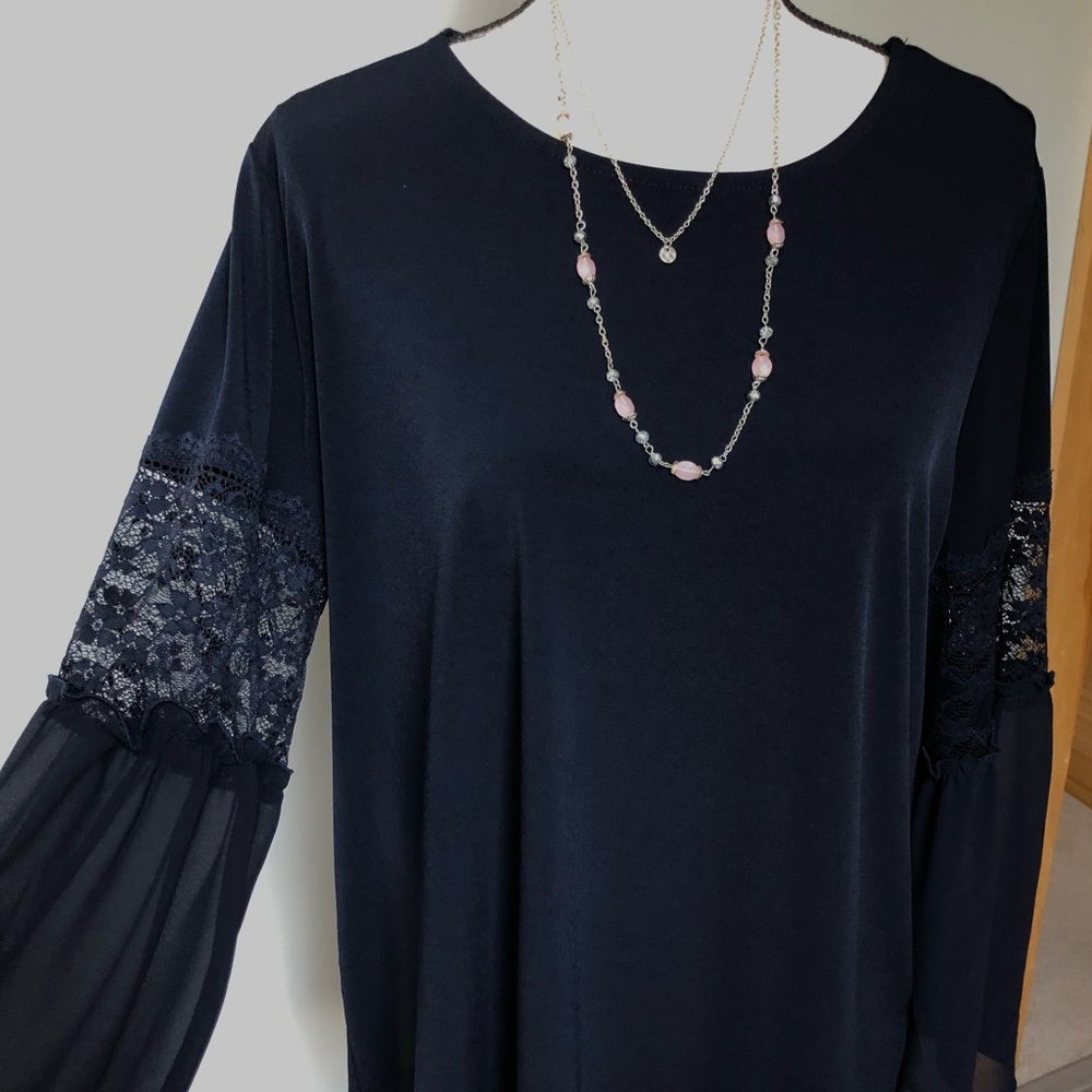 Susan Graver Navy Lace Bell Sleeve Liquid Knit Top Size Large - Picture 2 of 5